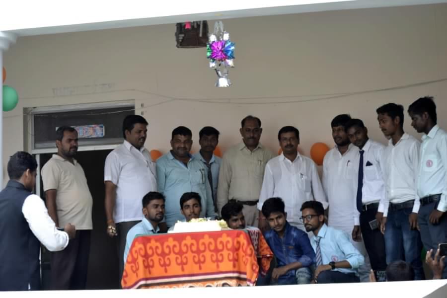 Shri Kashi Chandradev Polytechnic Azamgarh Teacher's Day Celebration photo 13